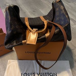 Clean no rips no tears